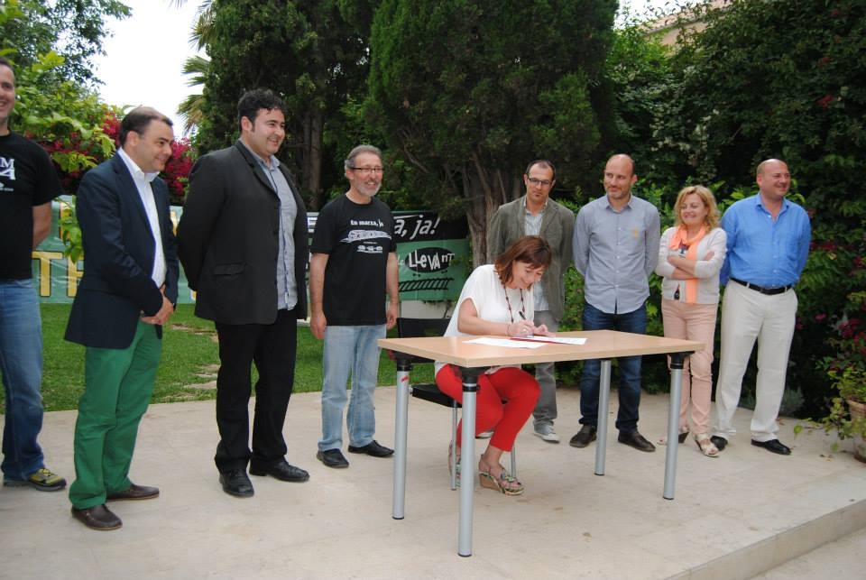 Armengol i MES signant el compromís pel tren de llevant al 2013